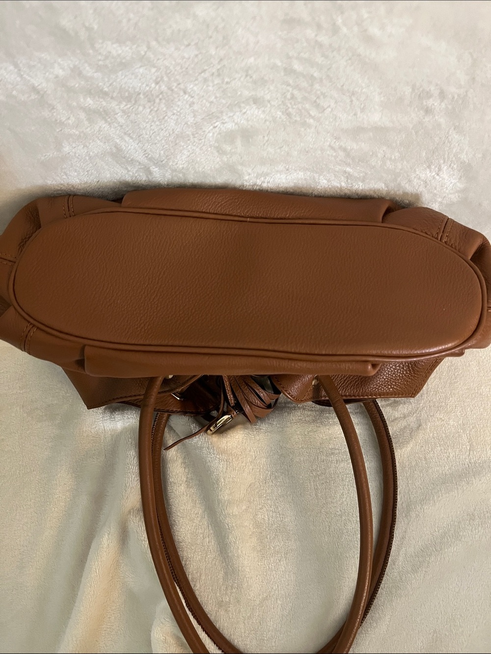 Michael Kors pebbled drawstring shoulder bag - Picture 3 of 11